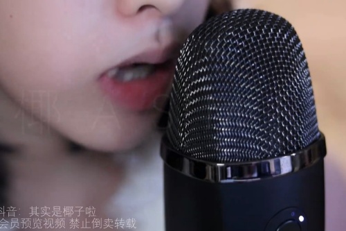 一、雨教皇的声音风格,温润治愈的音乐魅力